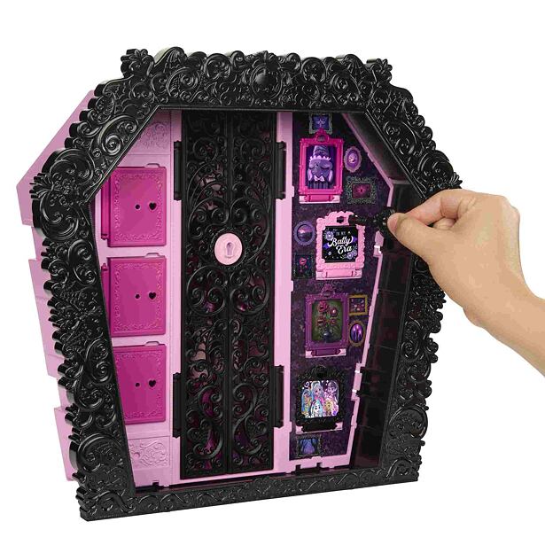 Mattel Monster High Skulltimate šatník s překvapeními a Draculaurou