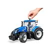 Bruder Traktor New Holland T7